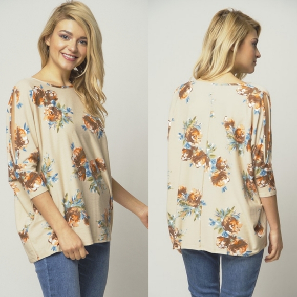 💛Beige Sand Floral Split Sleeve Top - Picture 2 of 5